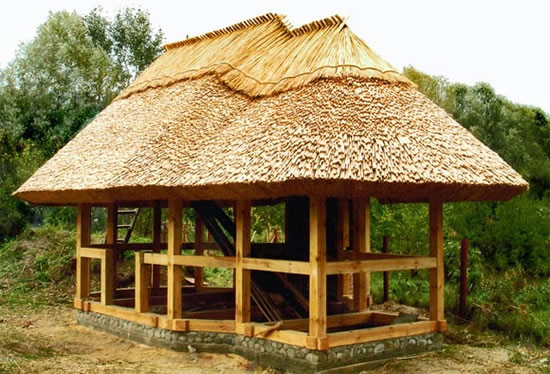 устройство крыши из камыша