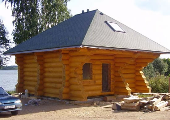 бани с четырехскатной крышей